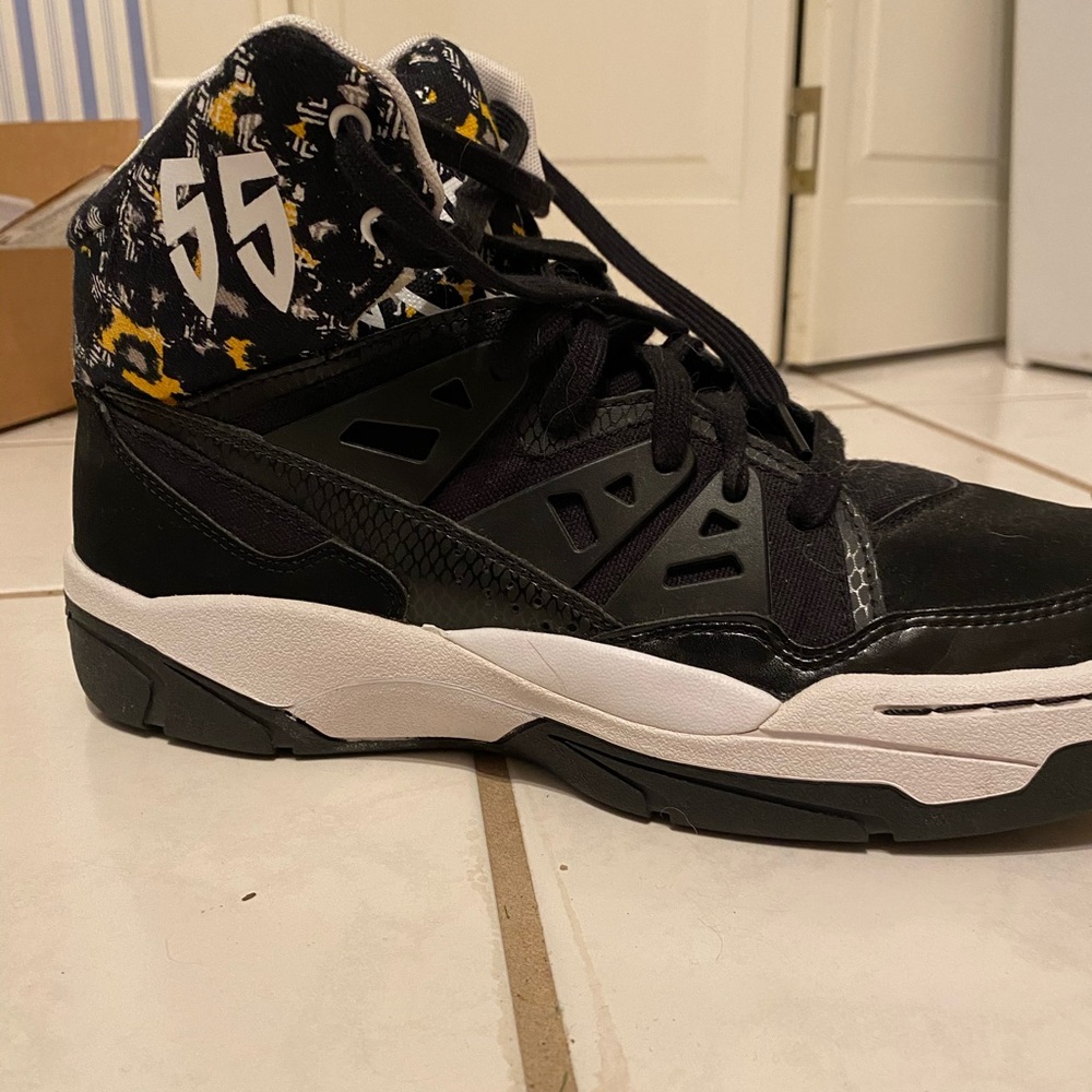 Adidas Mutombo Sneakers #C75209